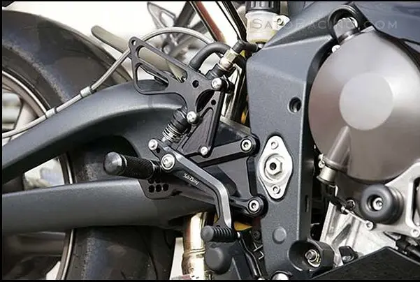 8 цветов для TRIUMPH DAYTONA 675 2011-2013 CNC Регулируемые задние комплекты, задний набор, мотоциклетная подножка, мото педаль, 2012, подножки
