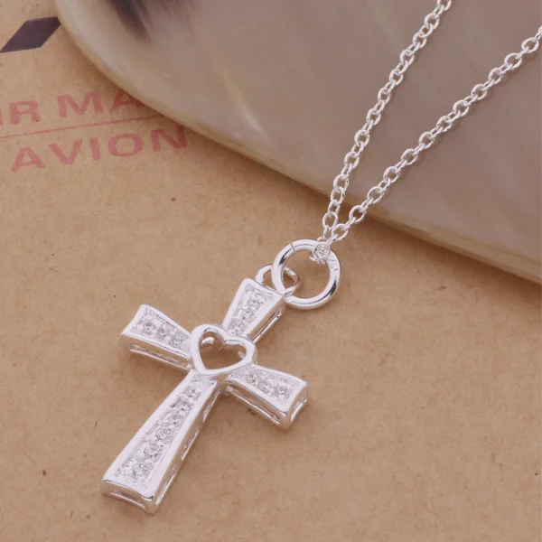 Женское ожерелье с подвеской в виде сердца, серебристого цвета