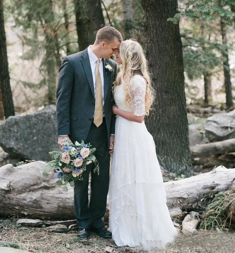 

Western Country Bohemian Wedding Dresses Lace Modest V Neck Half Sleeves Long Bridal Gowns Plus Size Garden Forest