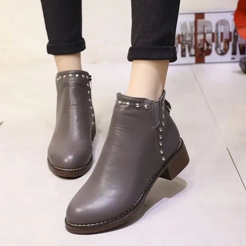 Высокое качество Женская обувь Осенние Ботинки Женщин Бренд Заклепки Женщина