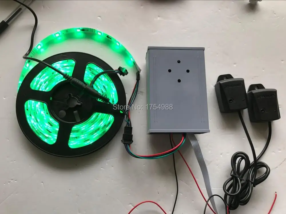 Стучание prop стучание в двух датчиках то же время Зажгите светодиодную ленту