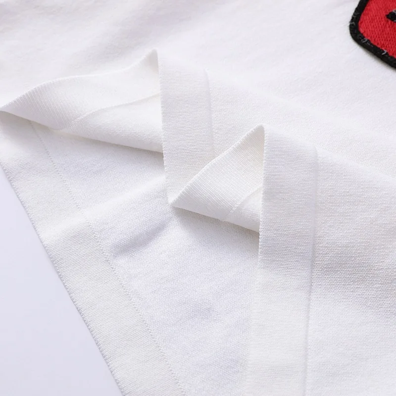 Женская трикотажная футболка с вышивкой в виде забавной клубники повседневные