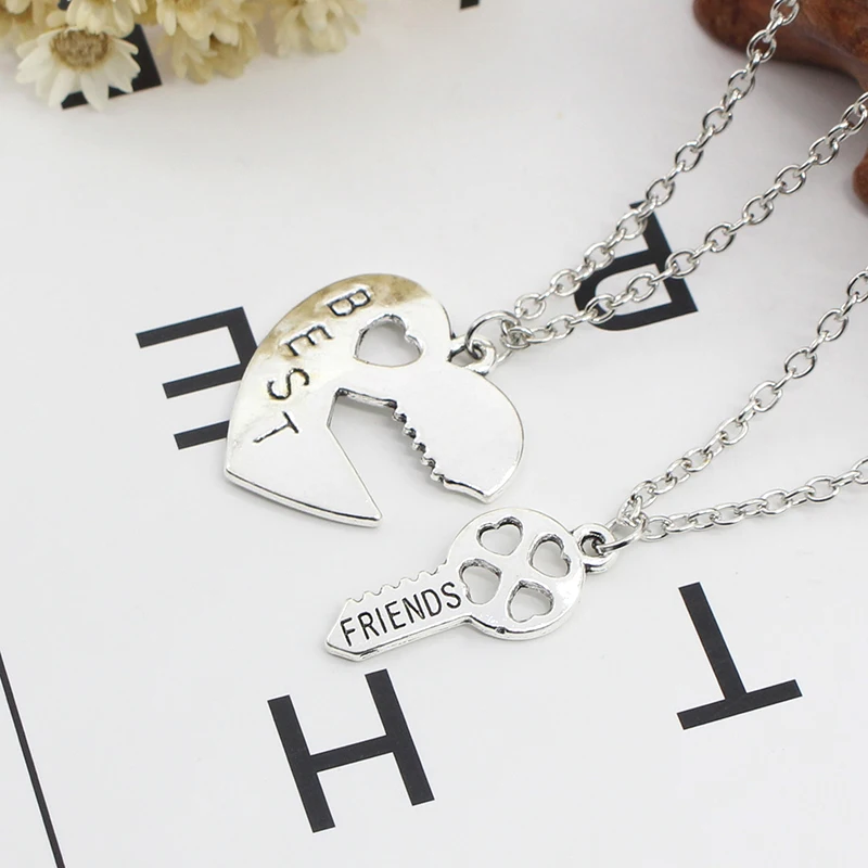 

Fashion Heart Best Friends Necklace Women 2 Pcs/Set Hollow Hearts Love Key Splicing BFF Necklaces & Pendants Jewelry Gift Collar