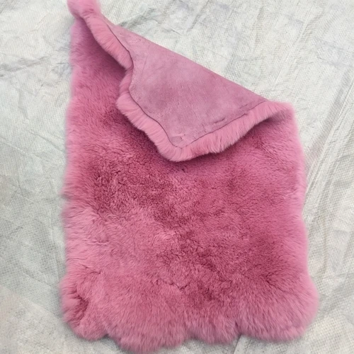 powder Цена настоящий кроличий мех 40x24 см DIY Шарфы шапки помпон пальто Одеяло Подушка швейный Материал Пушистый мягкий натуральный мех R16 - Цвет: powder