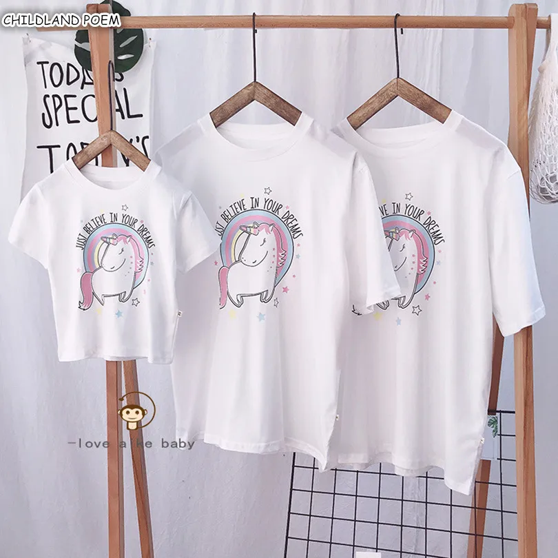 Одинаковая одежда для всей семьи летние одинаковые платья мамы и дочери папы