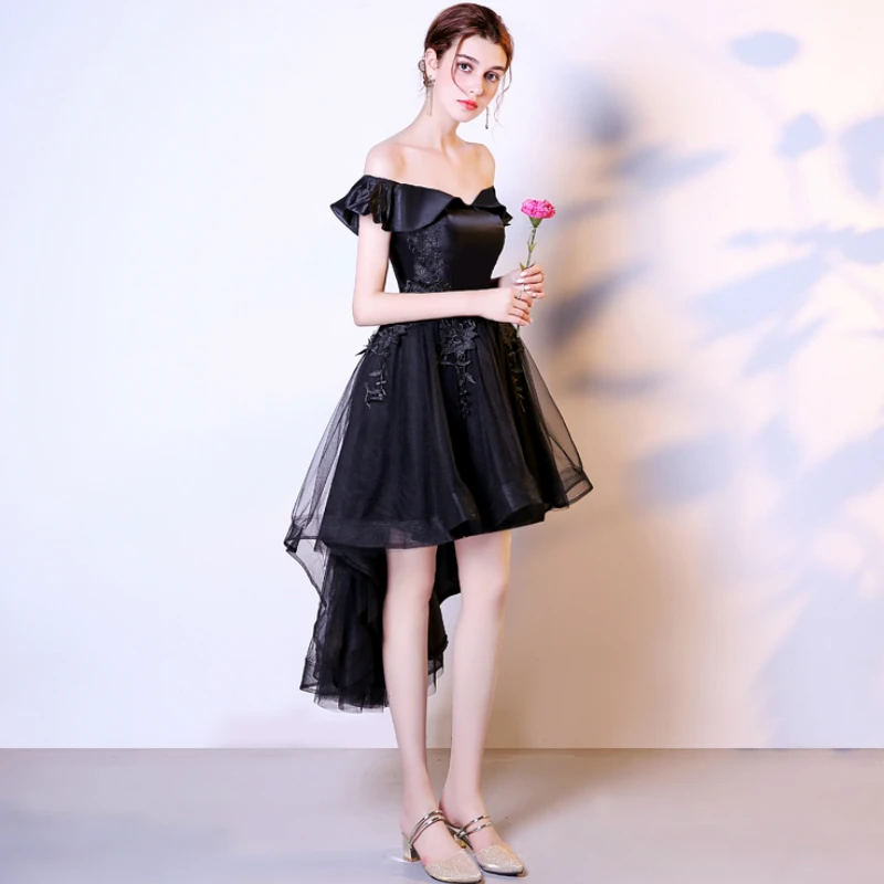 Женское вечернее платье черное со шнуровкой длиной ниже колена для