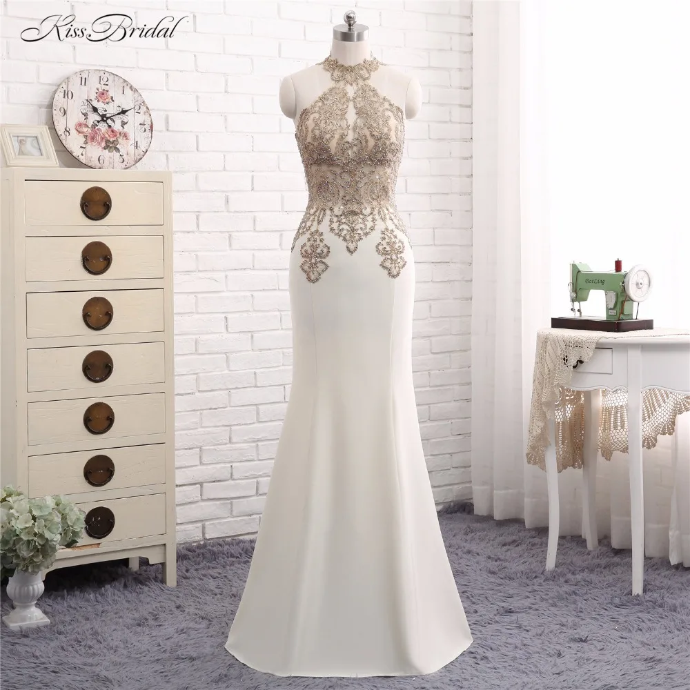 Вечернее платье цвета слоновой кости Abendkleider длинное с лямкой на шее и золотой