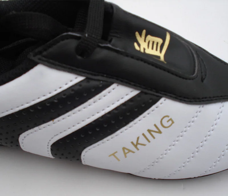 Высокое качество обувь для тхэквондо дышащие кикбоксинга конкурентов Тхэ Квона