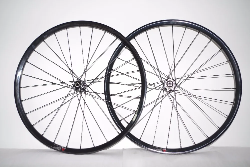 Комплект бескамерных колес для горного велосипеда 1382 г 28 отверстий размеры: 135 мм