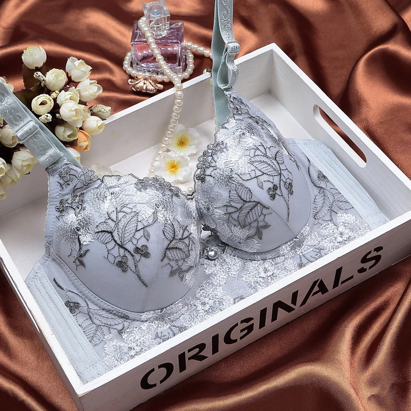 Новый удобный модный соблазнительный бюстгальтер с вышивкой и V-образным вырезом