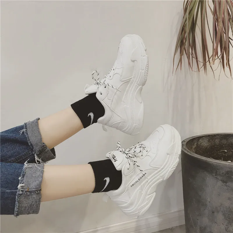 Ins/супер Лидер продаж; модная обувь Ulzzang Harajuku; женская обувь; сезон весна-осень; со шнуровкой; легкие кроссовки в винтажном стиле; белые кроссовки для папы - Цвет: Белый