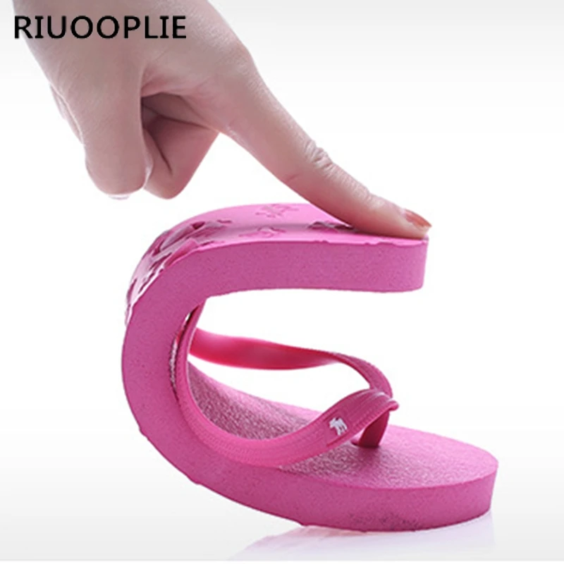 RIUOOPLIE/летние женские шлепанцы для девочек мягкие сандалии отдыха в США пляжные