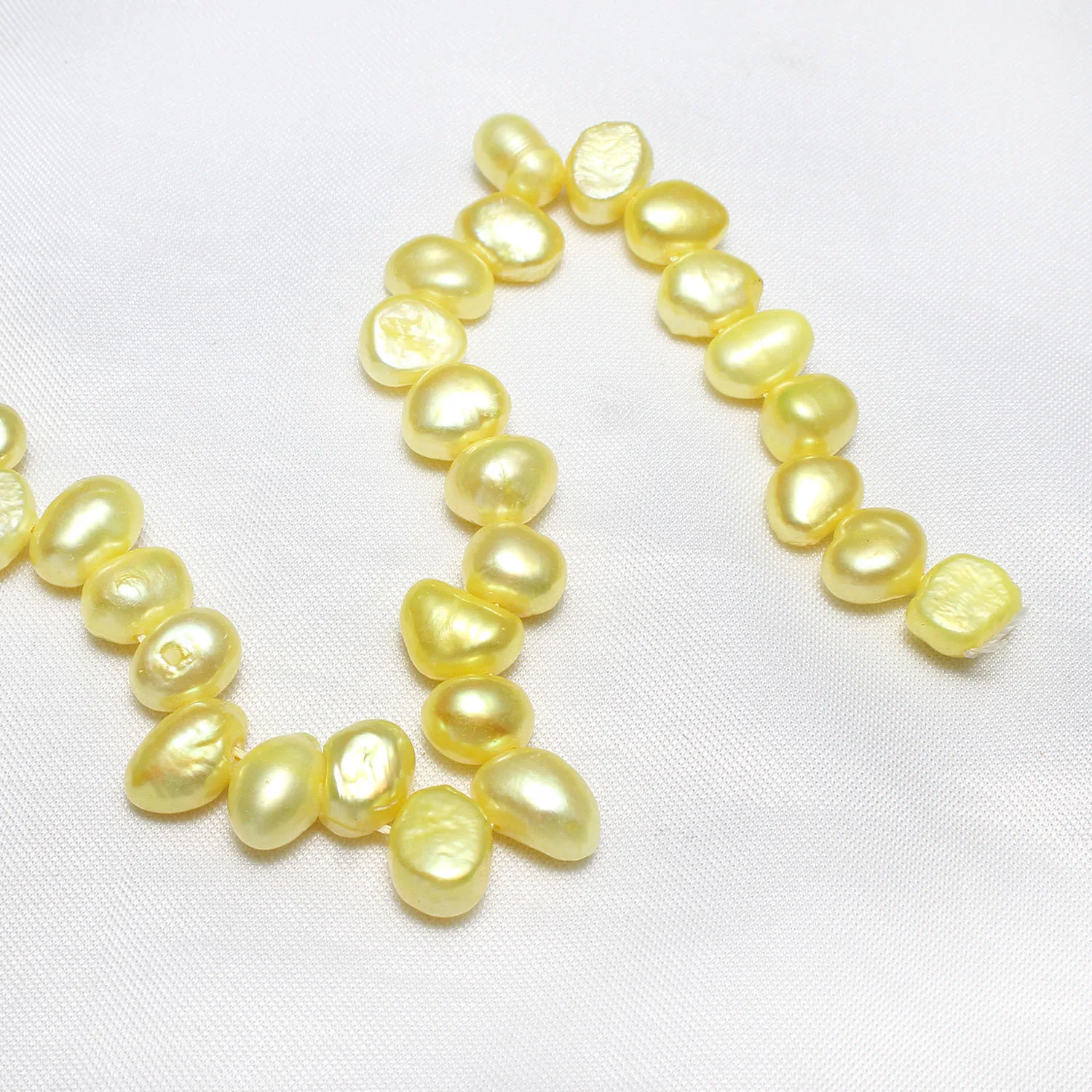 Культивированный картофеля пресноводный жемчуг около 15 дюймов Strand желтый 8-9 мм