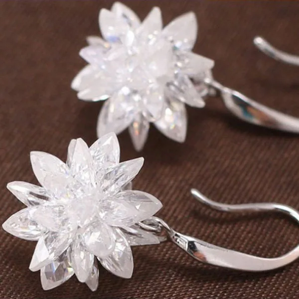 Серьги-капельки из циркония в виде цветов высококачественные серьги с