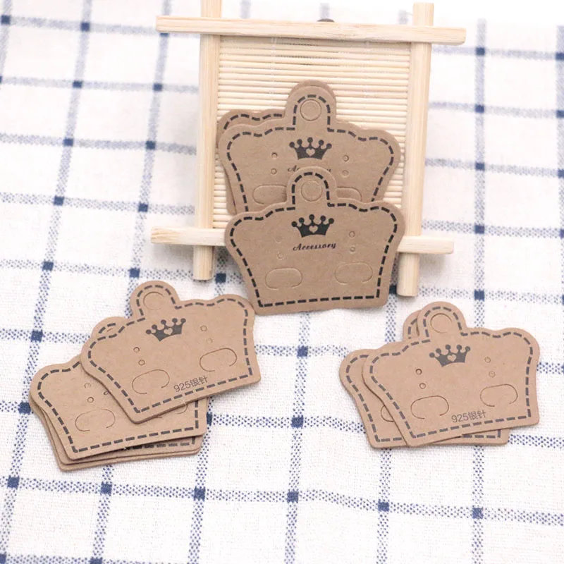 

200Pcs 5x4cm Blank Kraft Paper Earring Cards Hang Tag Jewelry Display Ear Stud Cards Favor Label Tag Can be Customized