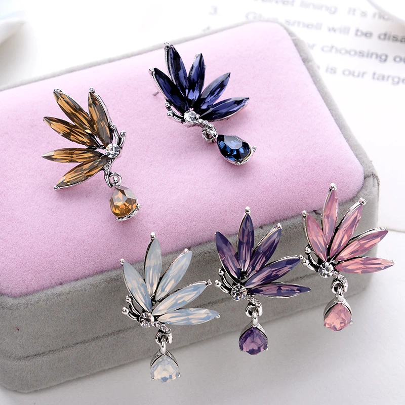 Новое поступление 2017 года акриловые Бабочка Серьги гвоздики металлический сплав