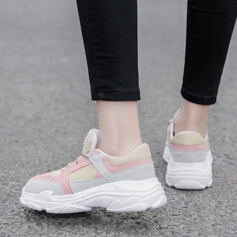 Женские кроссовки на плоской подошве серые повседневные платформе в западном