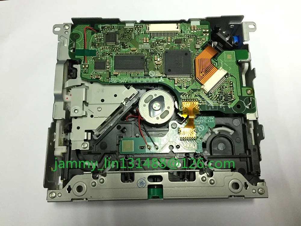 Оригинальный новый автомобильный погрузчик с одним CD модулем Mitsubishi N931L139