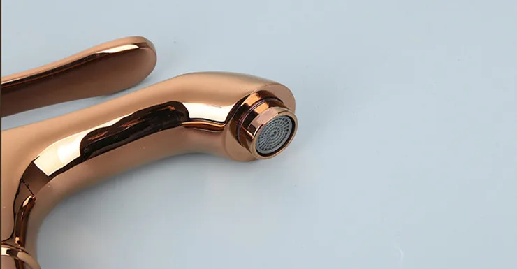 Бесплатная доставка Акция розовое золото кран для ванной комнаты с бортиком