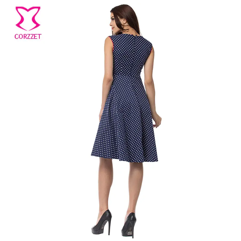 Женское винтажное платье в горошек летнее синего или белого цвета с красным