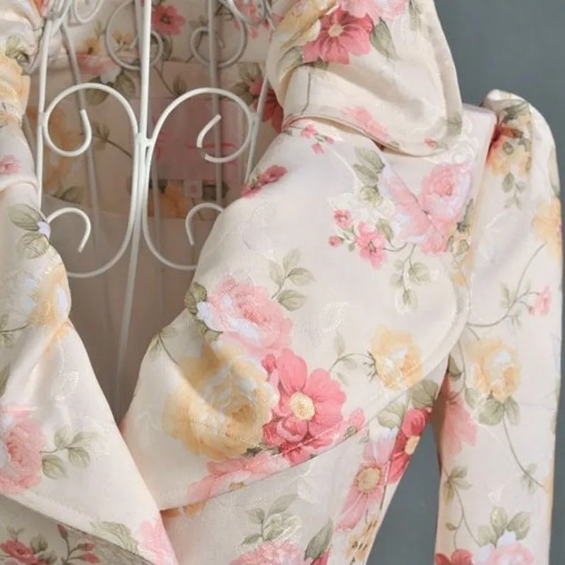 Элегантные женские куртки с цветочным принтом Большие отложным воротником и