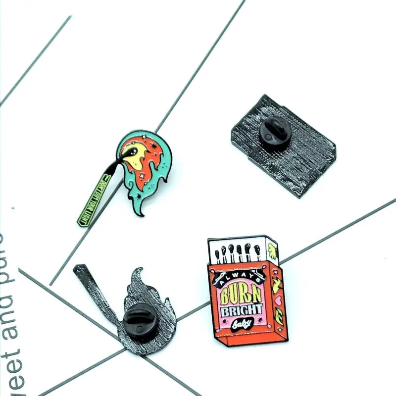 Креативная брошь Matchbox для женщин и мужчин цвет красный зеленый индивидуальная