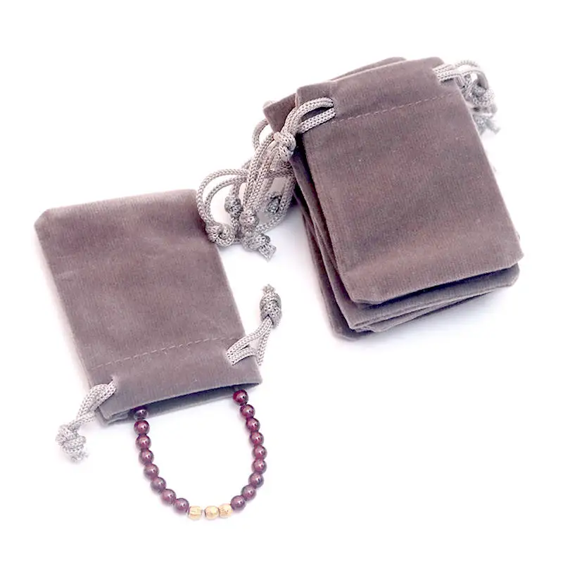 Gray 50 шт./лот 5x7 7x9 9x12 15x20 см Бархатный браслет, ювелирные изделия с бриллиантами Упаковочные пакеты на шнурке подарочные пакеты могут логотип на заказ - Цвет: Gray