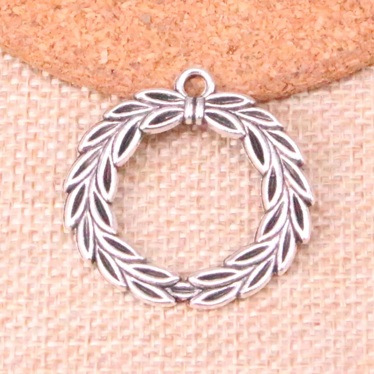 4 шт. металлические подвески в виде ветки Лавра