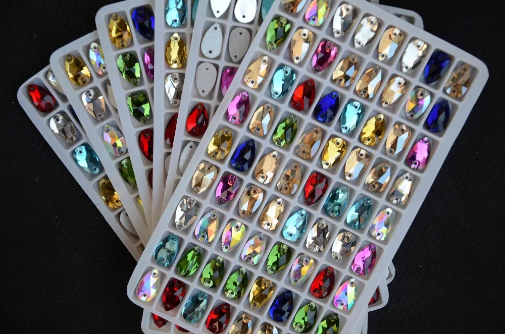 Смешанные цвета стеклянные хрустальные каплевидные пришивные камни с плоской