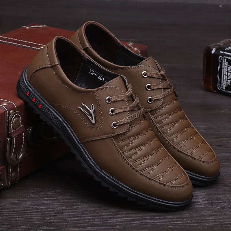 Мужская повседневная кожаная обувь на плоской подошве оксфорды шнуровке для