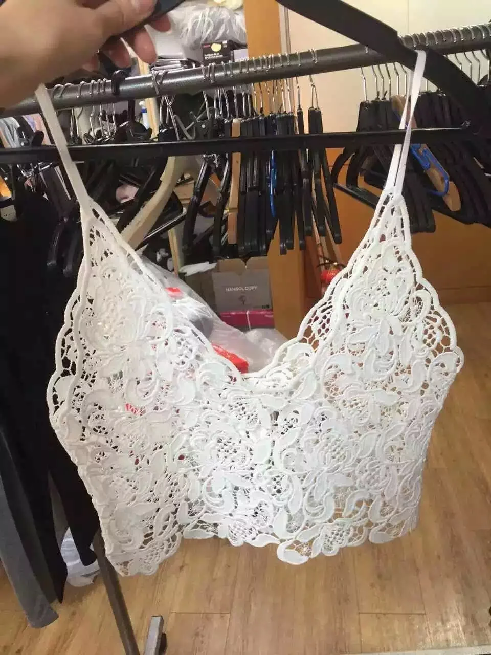 Женская рубашка с неровным краем однотонная блузка льняные кружевными дырками