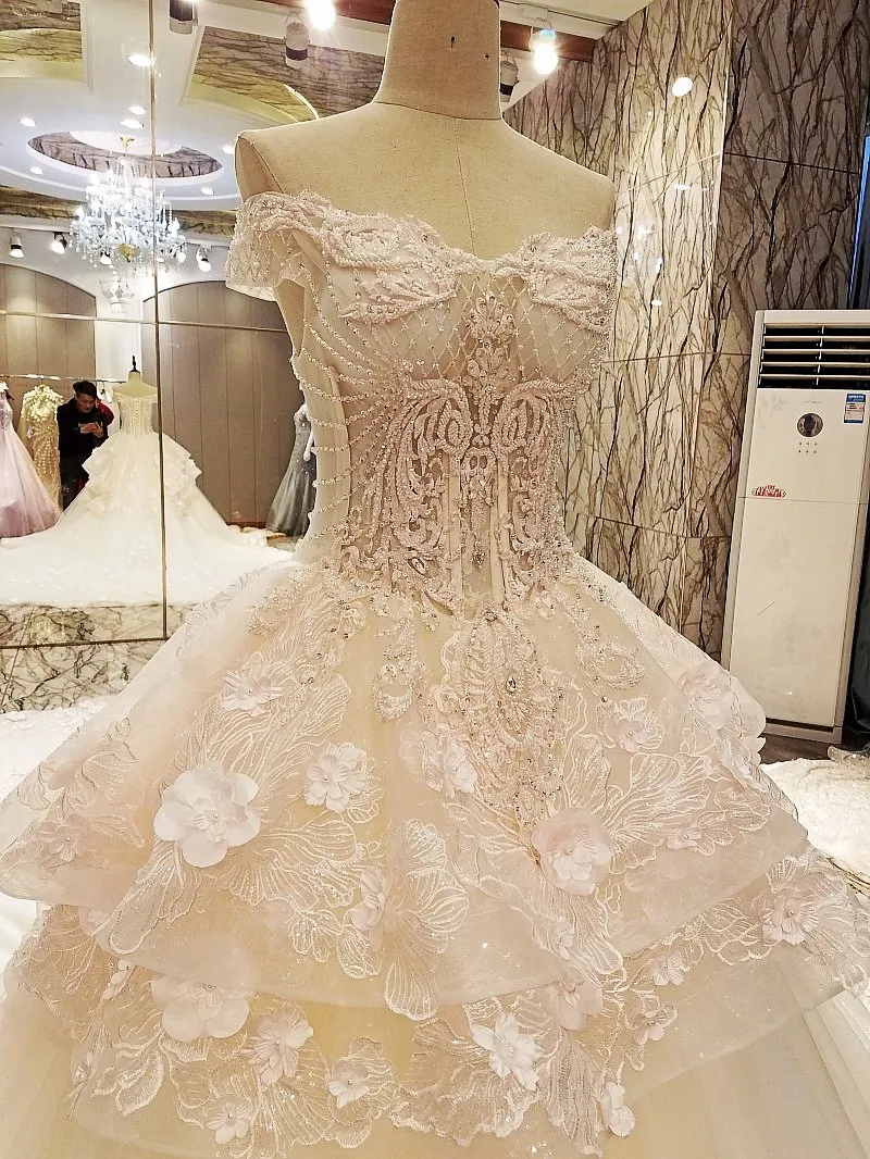 LS8543 Королевское свадебное платье бальное с объемными цветами кружевное Милое