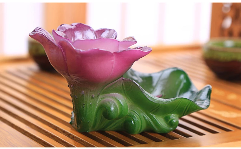 

Chinese handicrafts Discoloration Lotus Statue Tea Pet,Resin Color-Changing Lucky flower Figurine,Feng Shui Home Ornaments,Tea