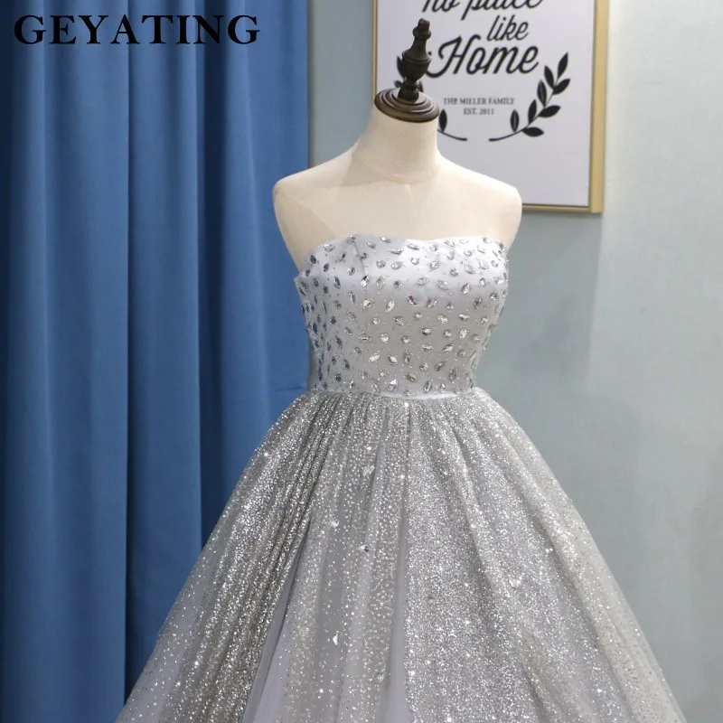 Блестящее серебристо-серое Пышное Бальное платье Бальные платья Vestidos De 15 Anos без бретелек Хрустальное длинное Тюлевое милое 16 платье