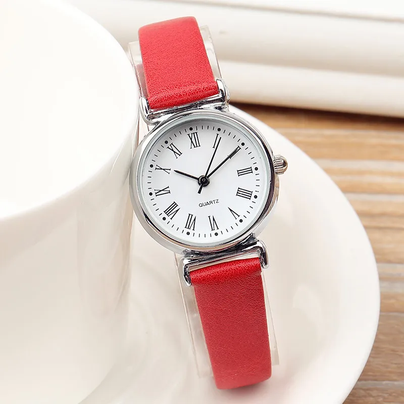 

Exquisite Small Dial Fashion Ladies Leisure Quartz Watches Women Mini Simple Female Retro Leather Wristwatches Clock Relogio