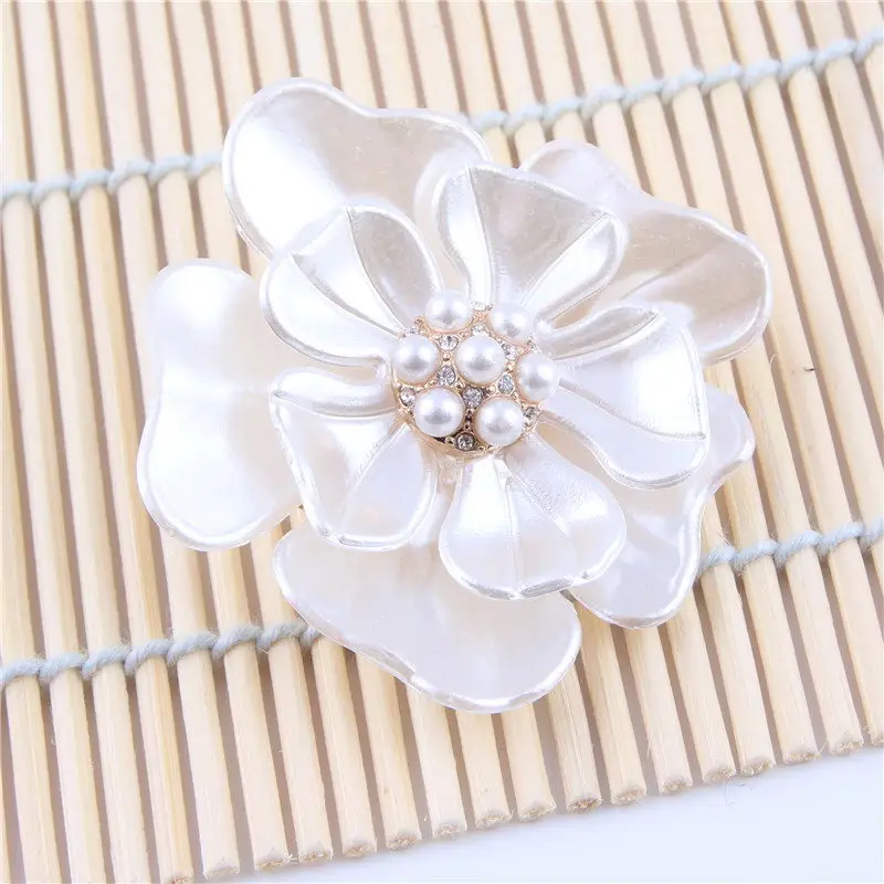 2015 Женская модная Красивая Очаровательная белая Брошь со стразами Подарочная