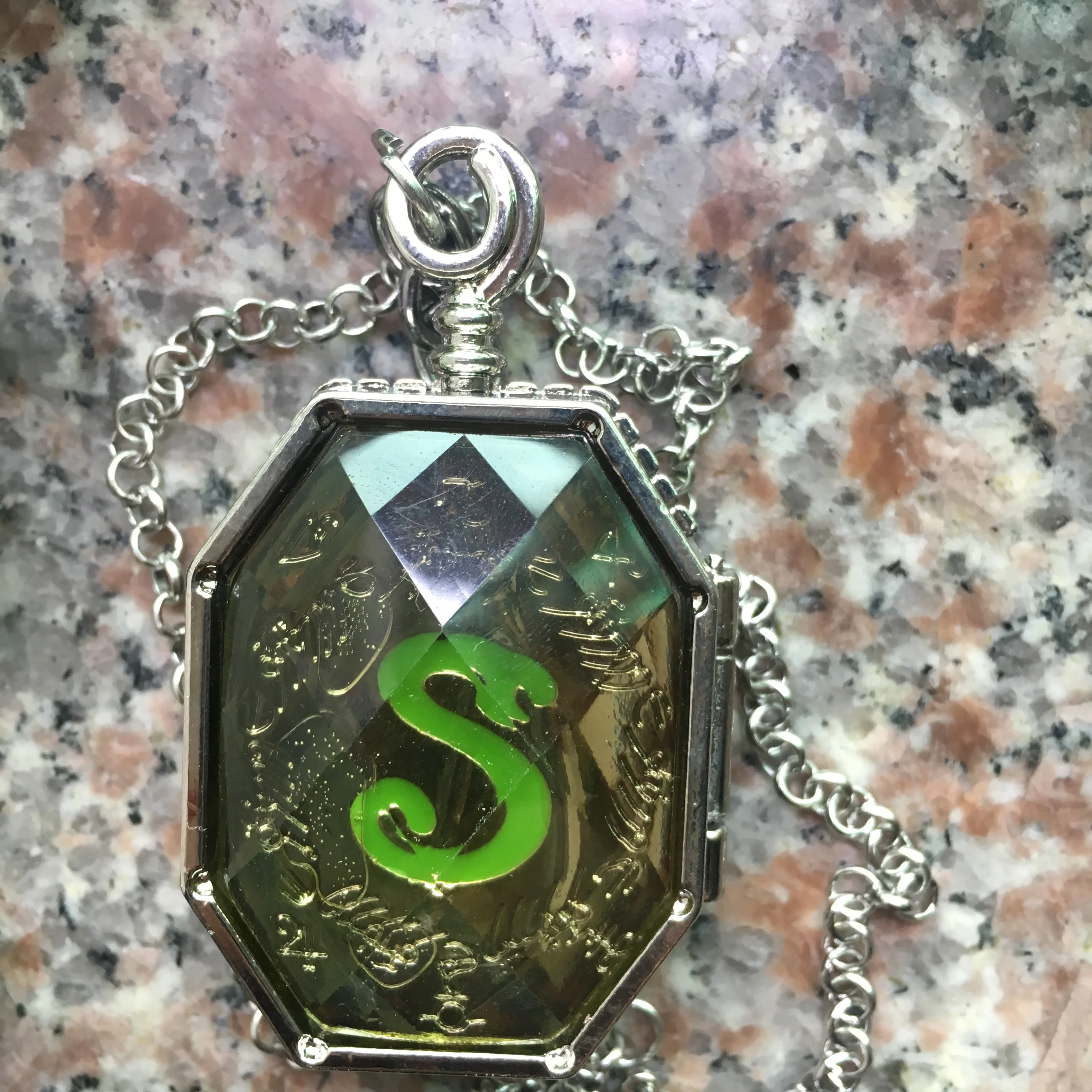 Большой перфорированный бандаж Marvolo Салазар Слизерин медальон пуффендуй бокал