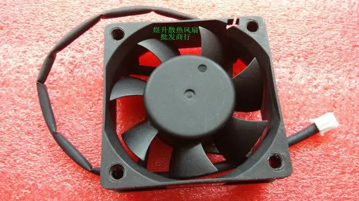 Оригинальный YOUNGLIN 60*60*20 DFS 602012 H DC12V 3,4 Вт 60*60*20 мм 2-проводной бесшумный вентилятор (art.: 3920cd250fef9) - 3920cd250fef9