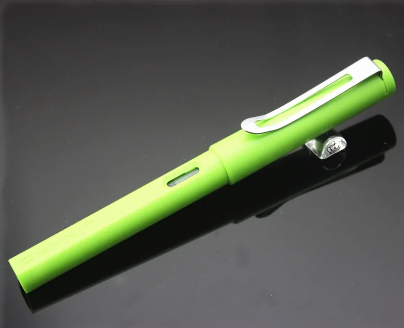 Акция Jinhao 599A кавайные конфеты цвета Пластиковая перьевая ручка 0,5 мм чернильные ручки школьные и офисные принадлежности - Цвет: 001