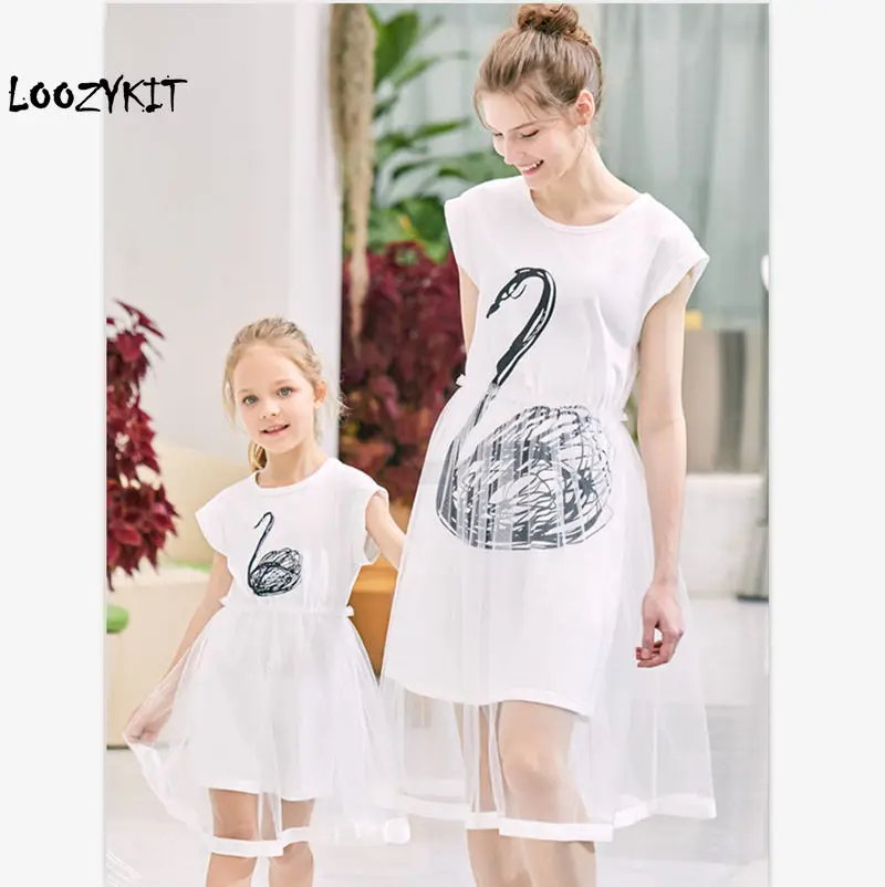 Loozykit платья для матери 2019 семейные Платья с коротким рукавом и принтом кружевное