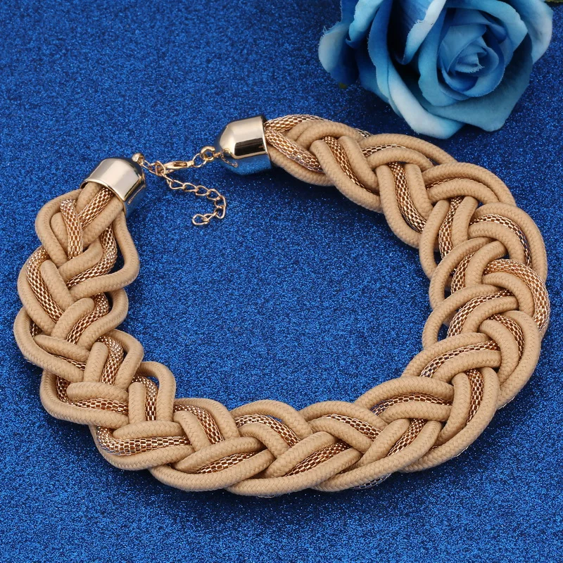 Ожерелье из хлопка неоновое Shourouk массивное ожерелье эффектное женское плетеное