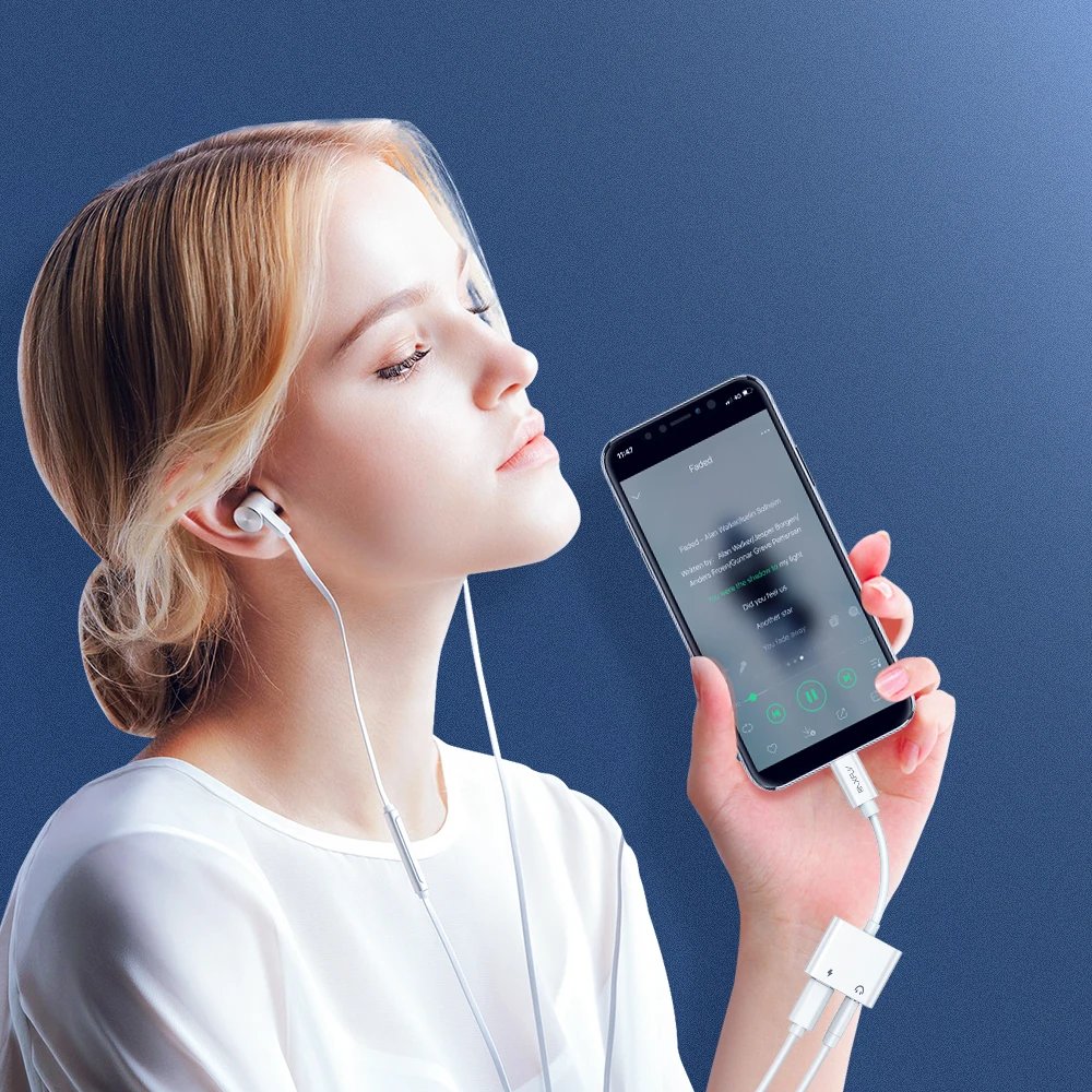 Разветвитель RAXFLY 2 в 1 с подсветкой и разъемом 3 5 мм для iPhone XS Max XR