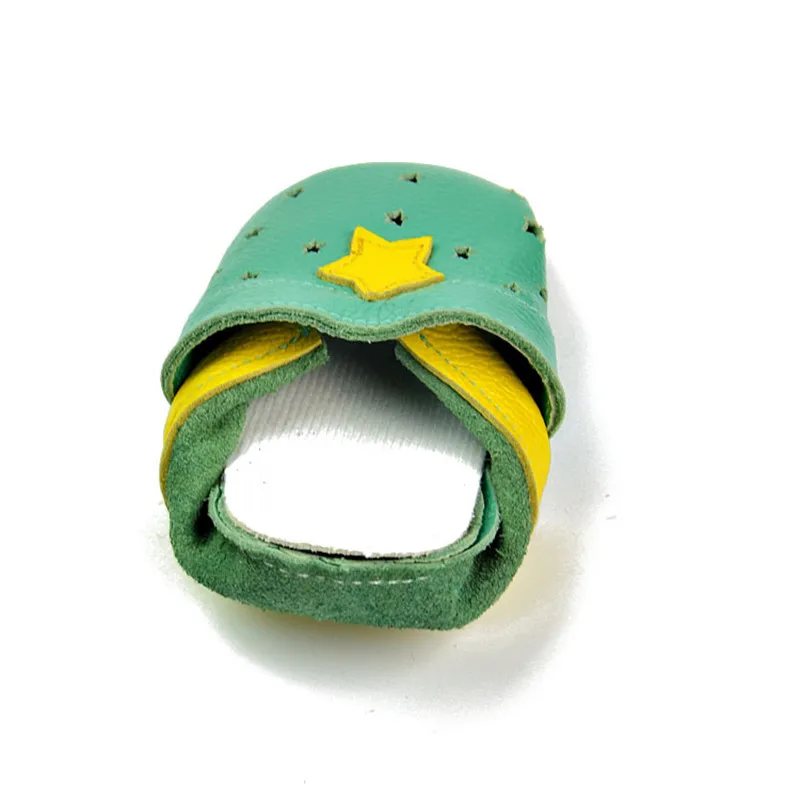 

Genuine Leather Baby Sandals Cartoon Baby Shoes Chaussure newborn Baby Moccasins Baby Girls sandals