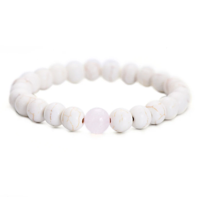 Женский этнический браслет из натурального камня розовый и белый на цепочке