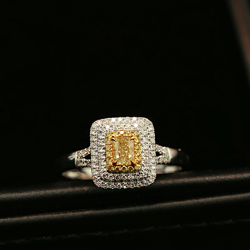 

Solid 18K White Gold Yellow Moissanite Centre 1ct Princess Ice Cut Ring Double Halo Round Moissanite Fine Gold Jewelry For Women