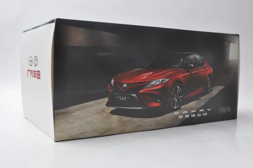 Модель литья под давлением 1:18 для Toyota Camry Sport 2018 игрушечный автомобиль из белого