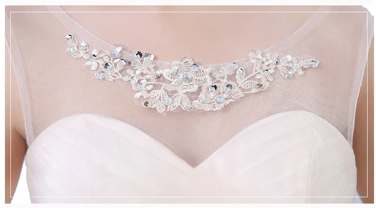 Скромные романтические кружевные платья цвета шампанского для подружек невесты