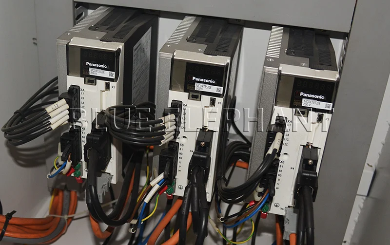 2000*4000 Рабочий стол из углеродистой нержавеющей стали с ЧПУ плазменной резки