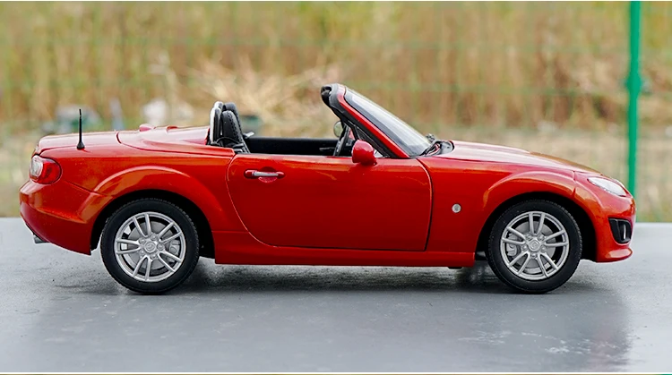 1/18 Mazda MX-5 родстер литая под давлением модель автомобиля из металлического сплава игрушка мальчик Коллекция подарков красная оригинальная коробка