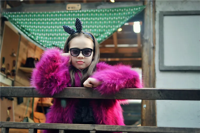 Пальто цвета фуксии из натурального меха енота осенне-зимняя теплая плотная верхняя одежда для детей короткая однотонная Меховая куртка Верхняя одежда с воротником для девочек
